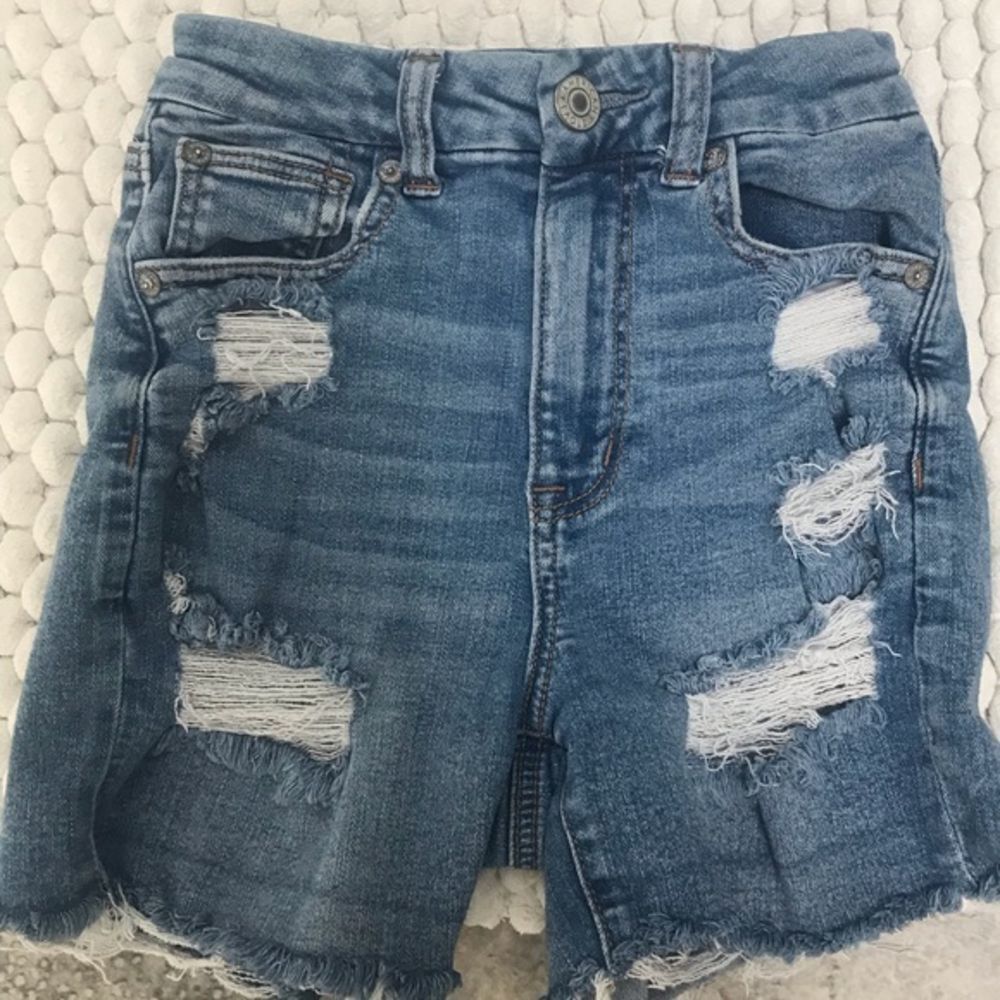 AMERICAN EAGLE DISTRESSED Stretch Curvy Hi-Rise Shortie Denim Shorts‎ size 00